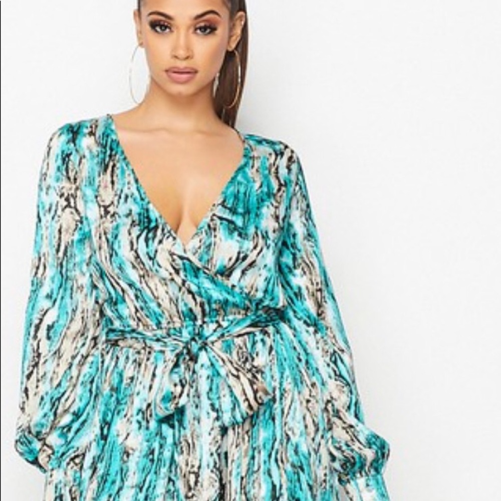 Lavish Summer Dress’ - Picture 2 of 2